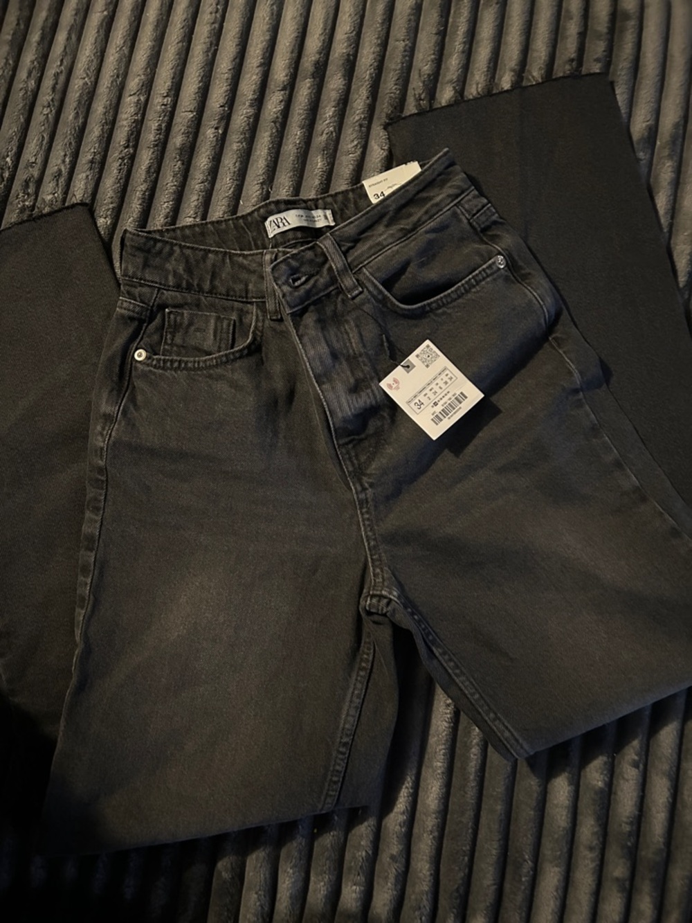 Zara high waist straight leg w rigid bottom  Jeans in Black
